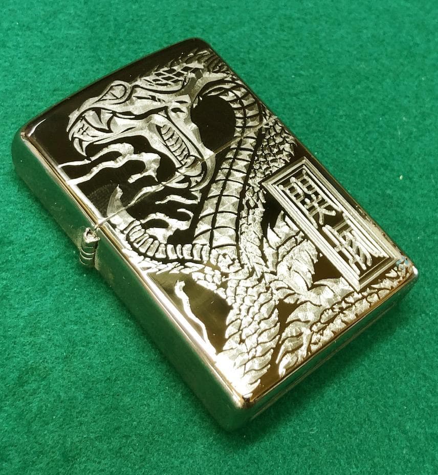 ジッポーアーマーボディー金蛇ジッポ浮き彫り和柄彫刻名前彫刻込みヘビ