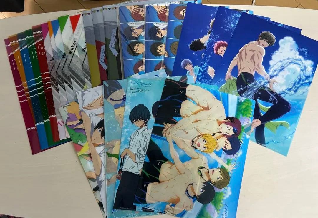Free!雑誌・クリアファイル75枚セット