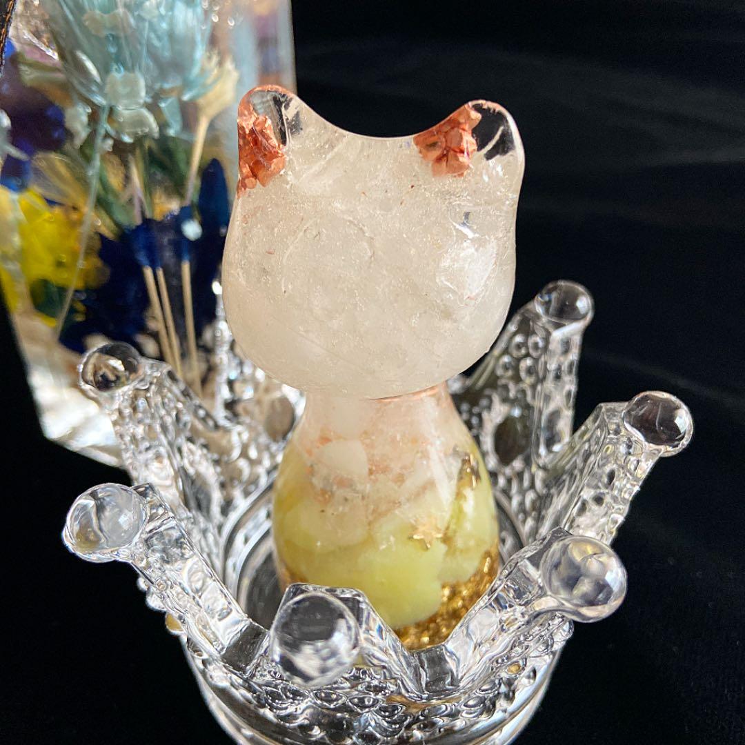 猫の　オルゴナイト