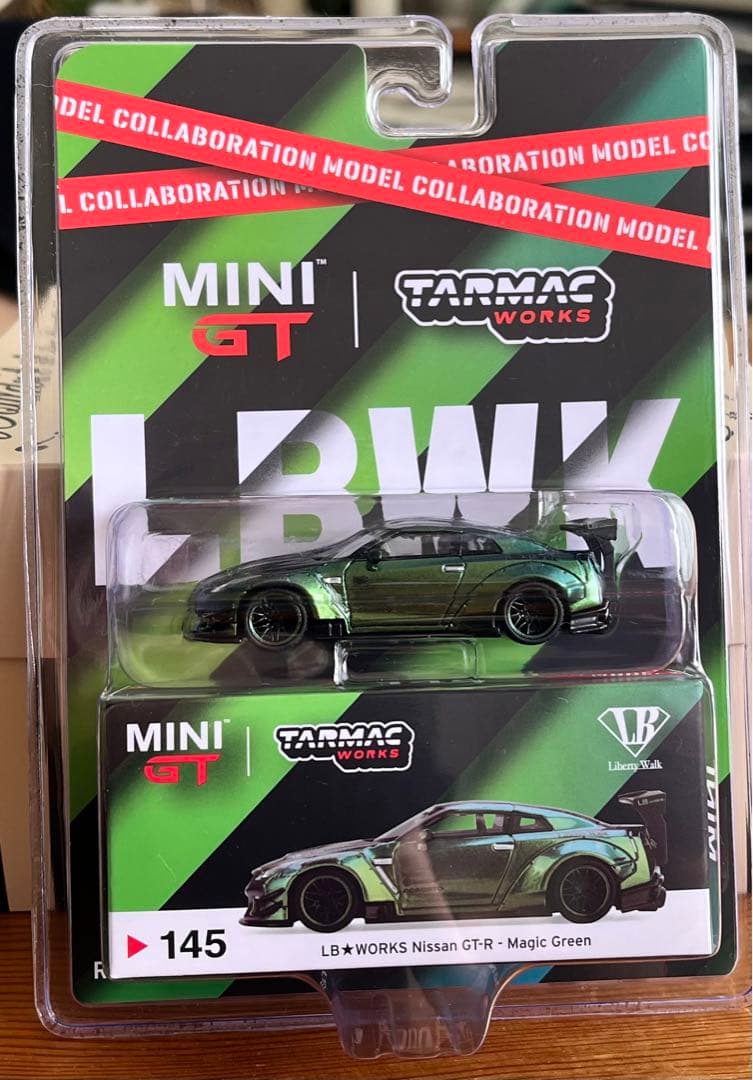 MINI GT 145 LB WORKS Nissan GT-R TARMAC - メルカリ