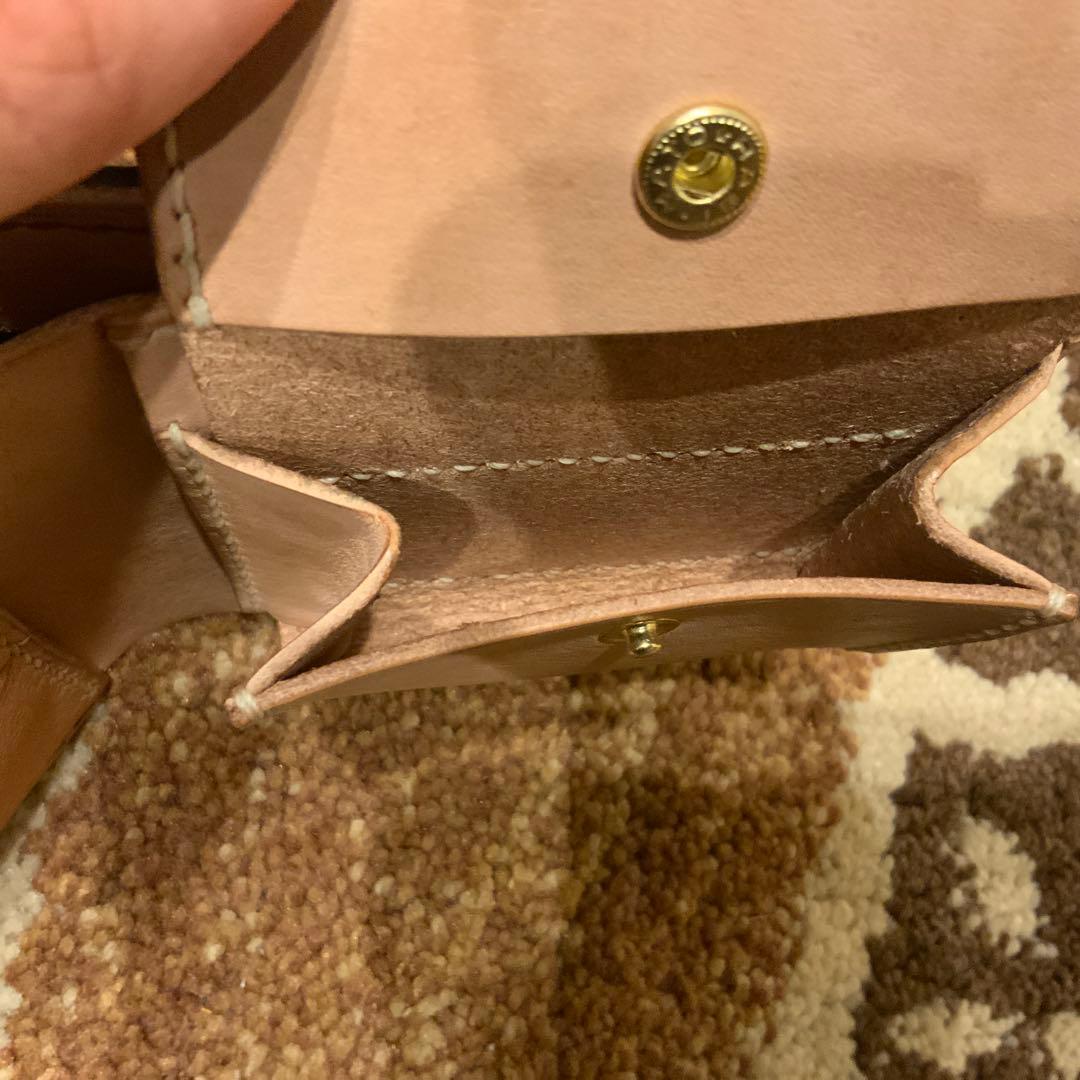 未使用 分厚い黒の本革を使用した二つ折り財布 ハンドメイド