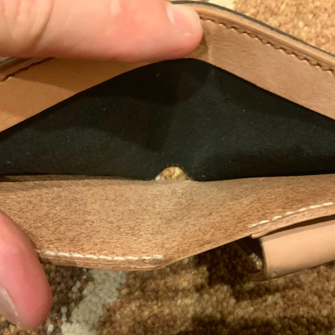 未使用 分厚い黒の本革を使用した二つ折り財布 ハンドメイド