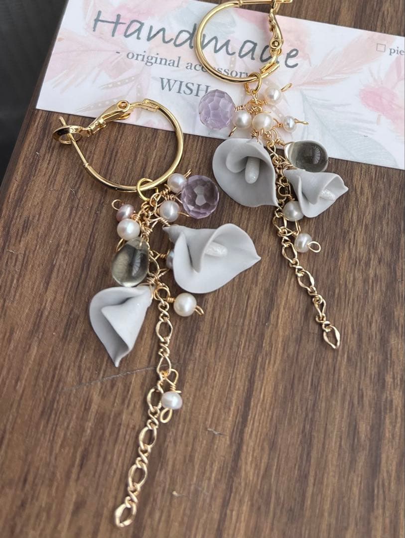 作家様の可愛いグレーカラーのピアスチャーム☆