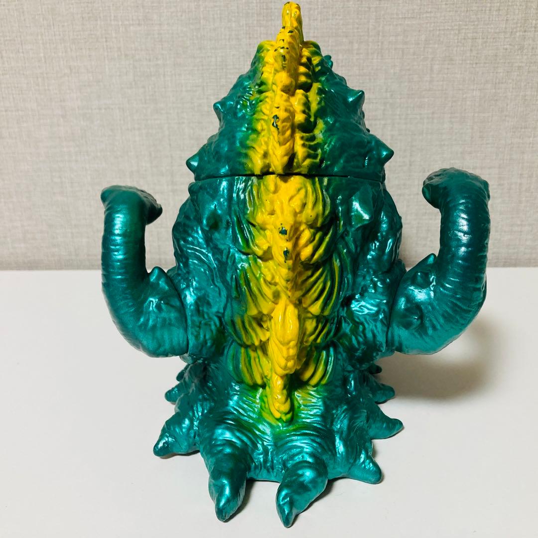 ビオランテ ゴジラビデオ ファンクラブ限定 M1号 ソフビ - メルカリ