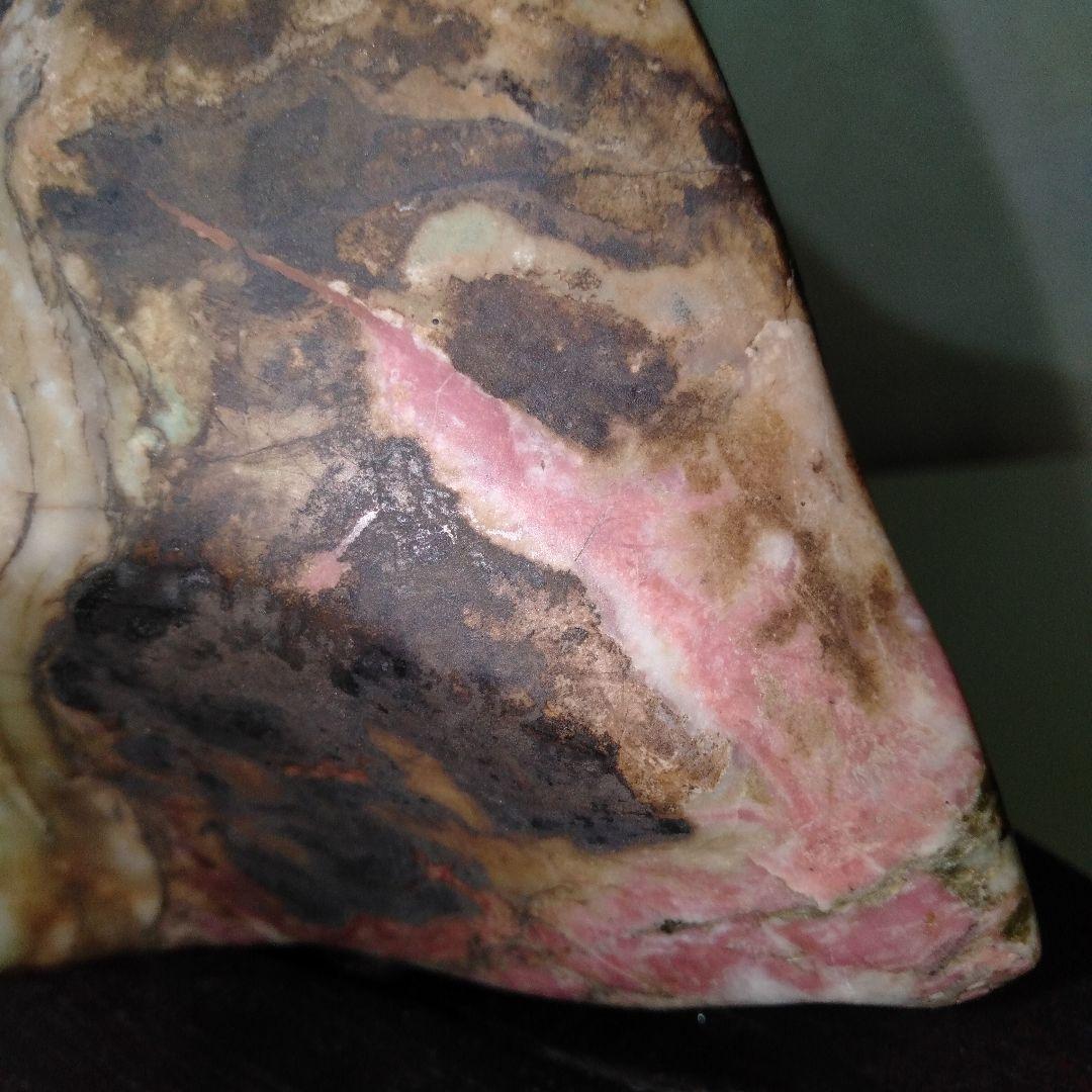 大型バラ輝石　ロードナイト　インカローズ　鉱物　原石　台付き１個