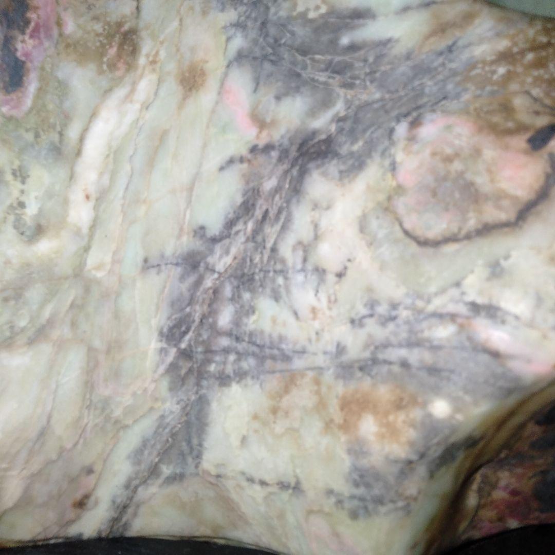 大型バラ輝石　ロードナイト　インカローズ　鉱物　原石　台付き１個