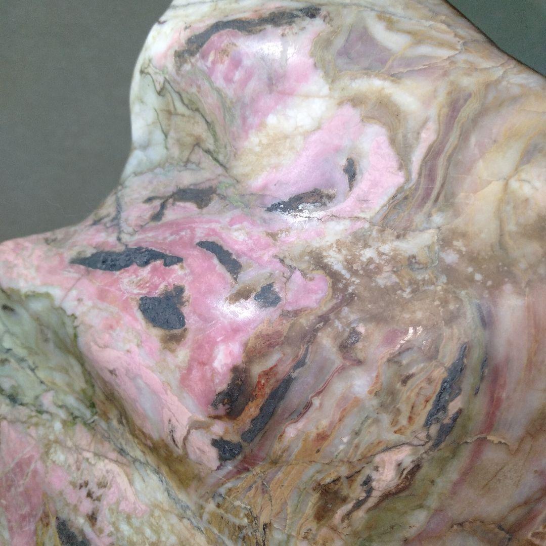 大型バラ輝石　ロードナイト　インカローズ　鉱物　原石　台付き１個