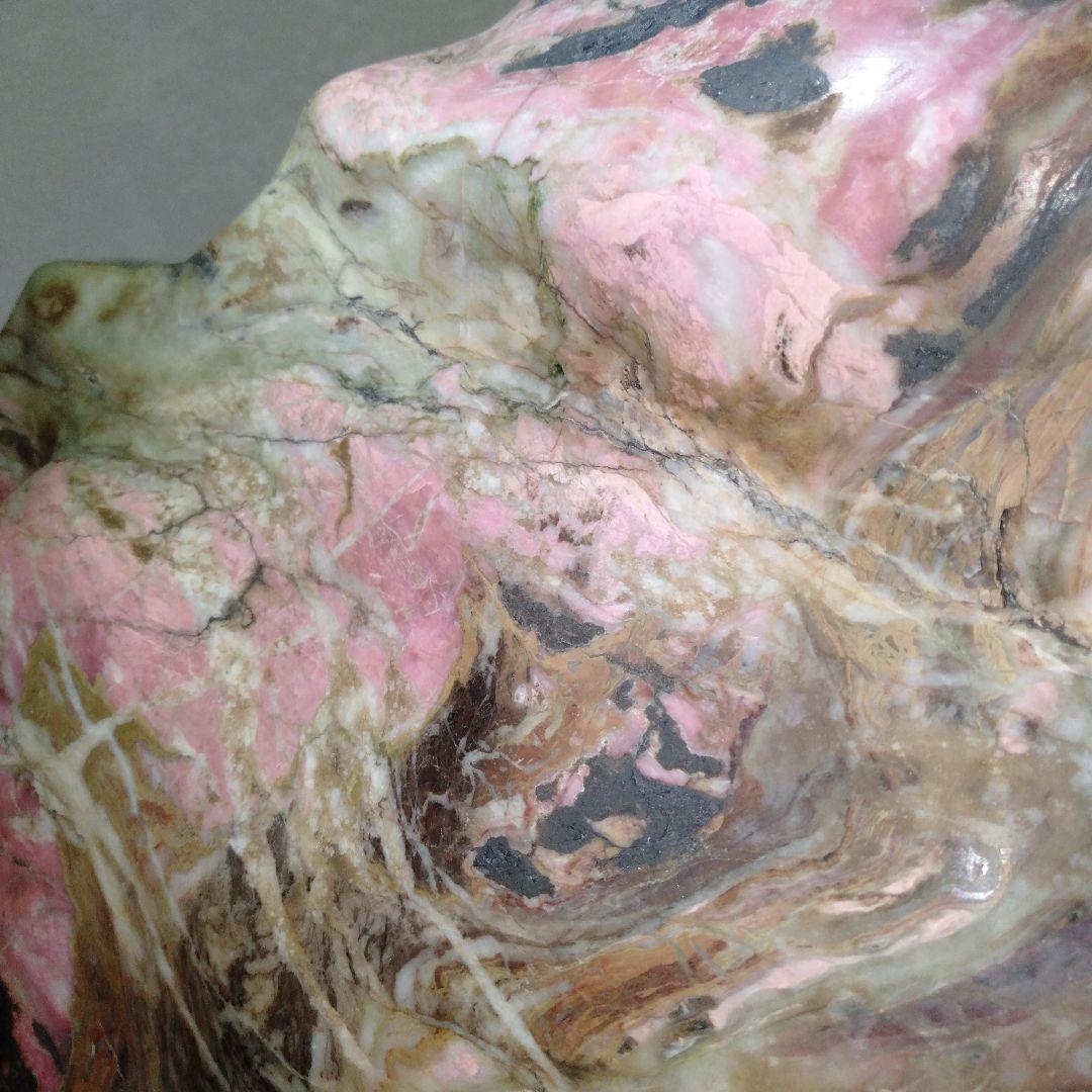 大型バラ輝石　ロードナイト　インカローズ　鉱物　原石　台付き１個