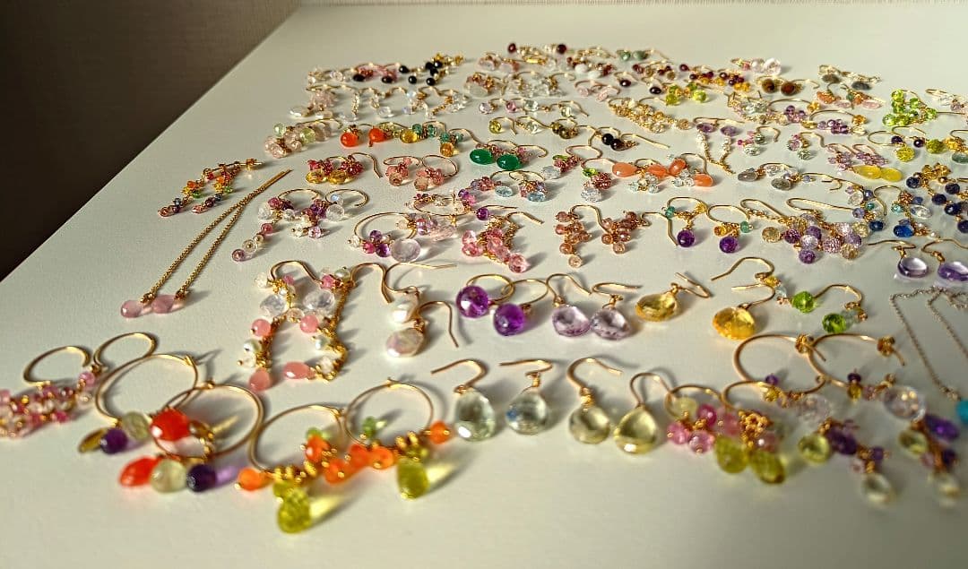 ハンドメイド天然石アクセサリーまとめ売り100点↑