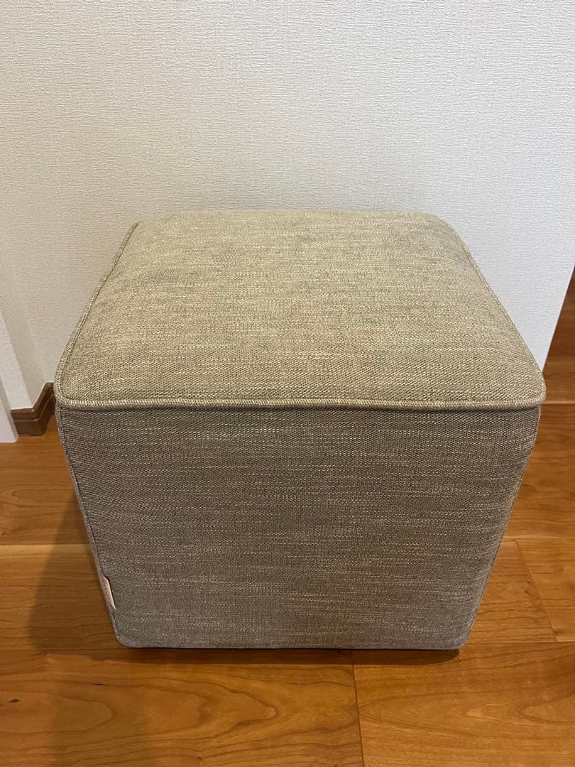 グレー キューブ型スツール ファスナー付き