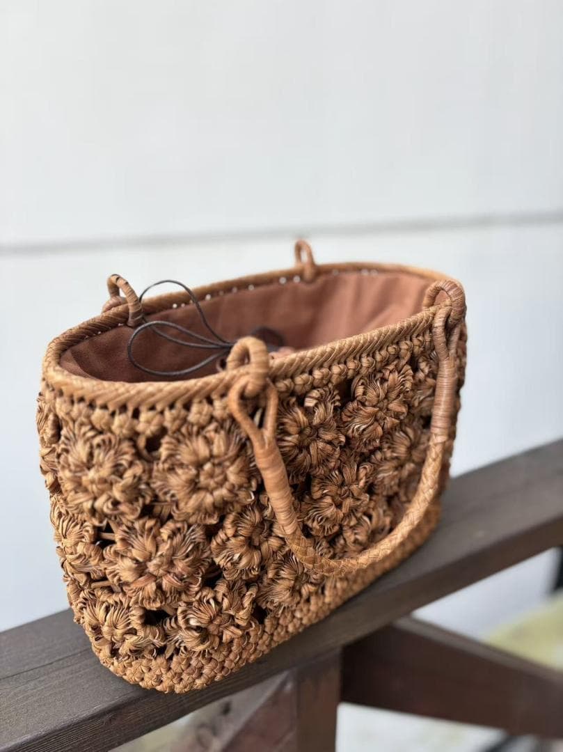 山葡萄籠バッグ　山葡萄かごバッグ　内布あり　花編み　オリジナルデザイン