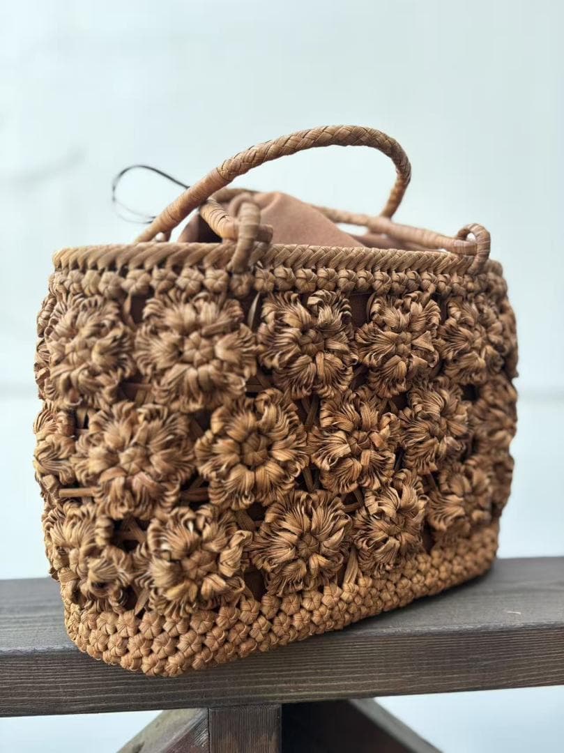 山葡萄籠バッグ　山葡萄かごバッグ　内布あり　花編み　オリジナルデザイン