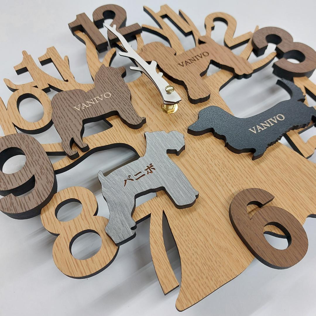 4匹のワンちゃんネコちゃんが選べる木とワンちゃんねこちゃん壁掛け時計