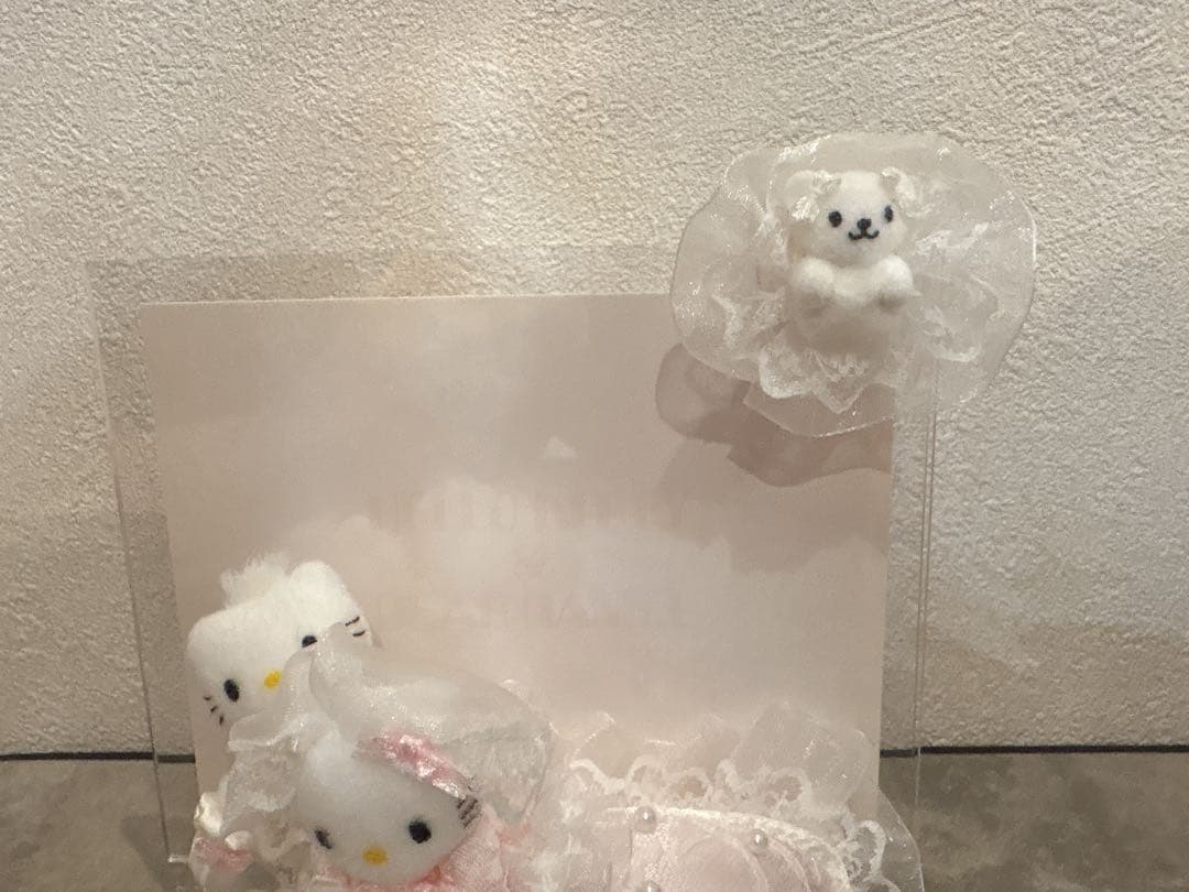 ハローキティ　ダニエル　ウェディング　ドレス　フォトフレーム　アクリル