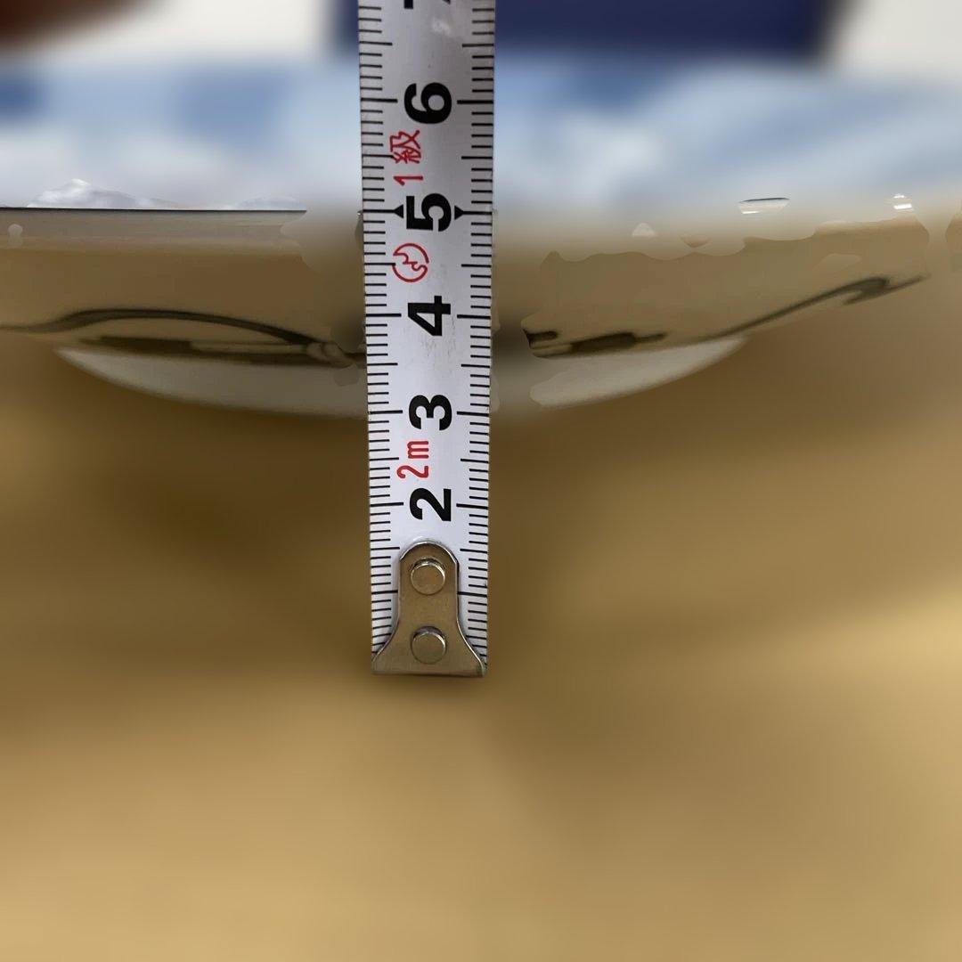 青い花柄の渦巻き模様の皿　　-20
