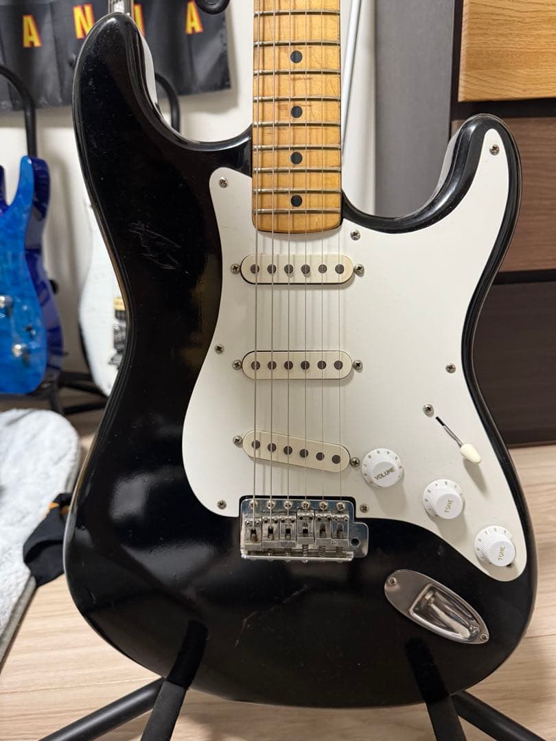 ストラトキャスター Stratocaster ブラック