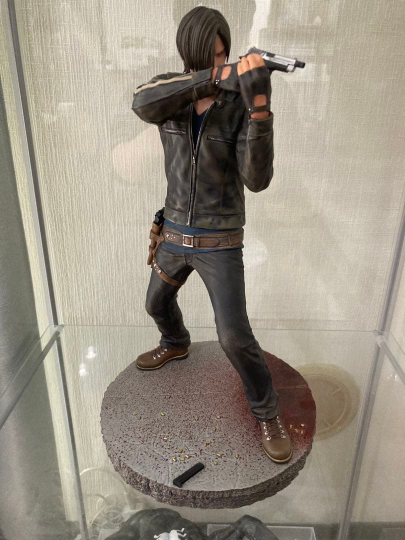 バイオハザードBIOHAZARD ARTFXフィギュア レオン&クリス - メルカリ