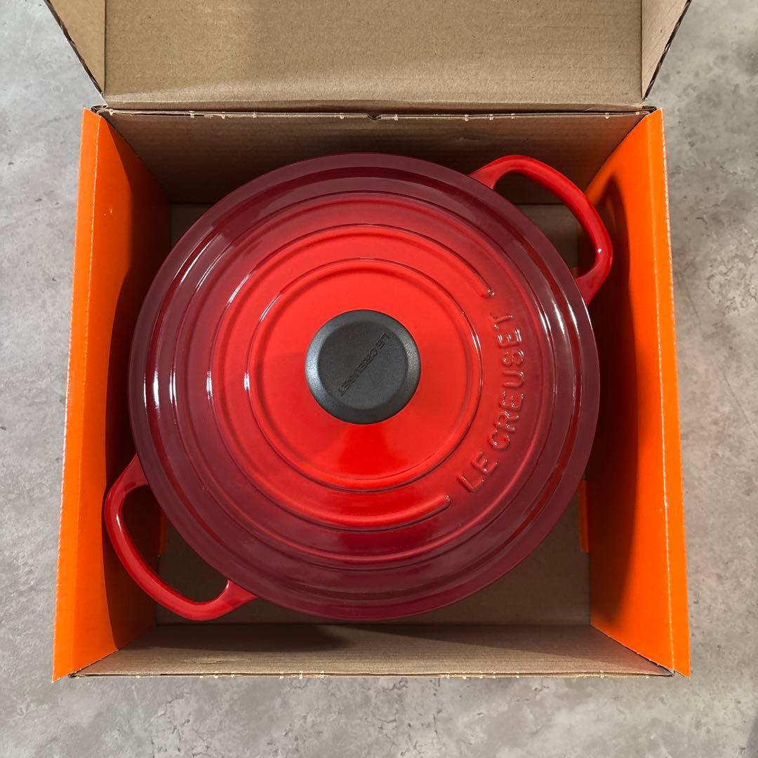 ル・クルーゼ 鍋 シグニチャー ココット・ロンド 20cm チェリーレッド