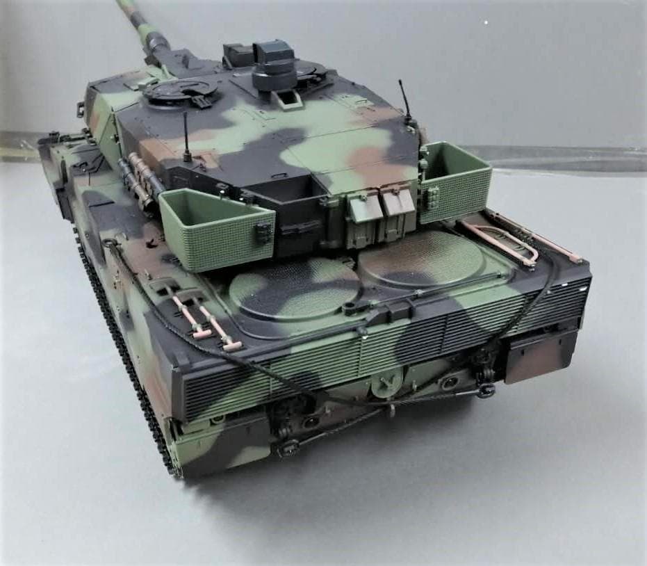 訳あり1/16戦車ラジ今　ドイツレオパルド　ヘンロン基板7.0