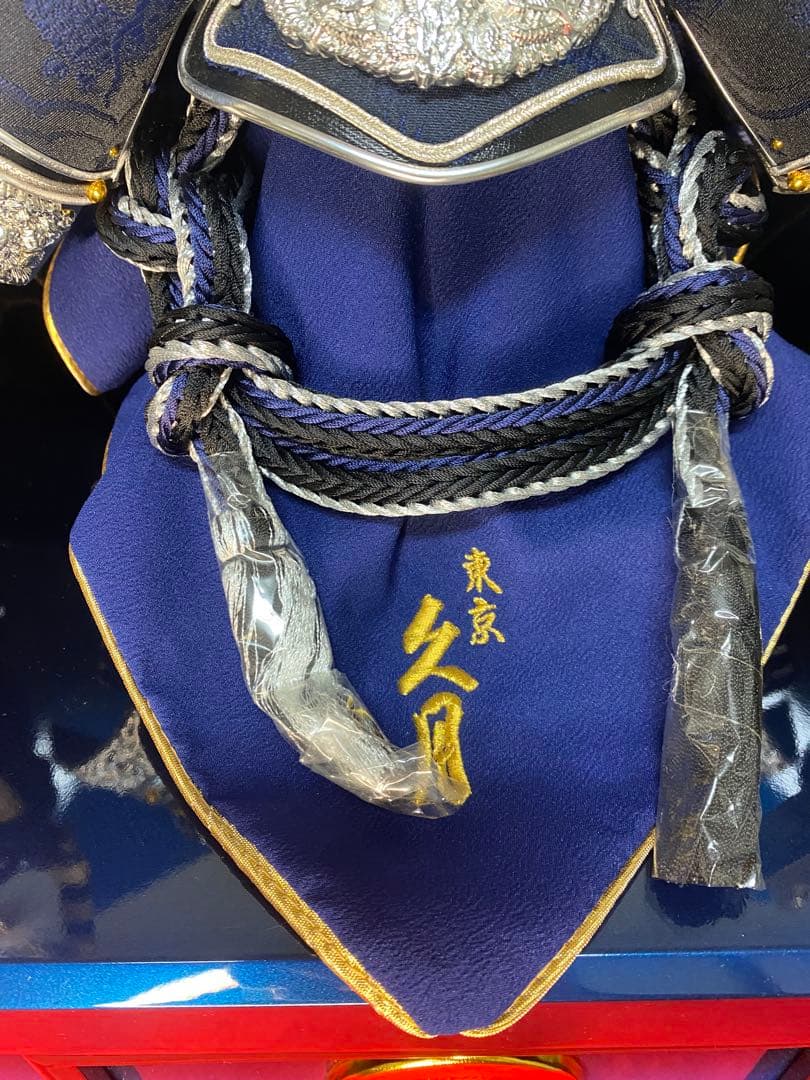 上杉謙信　東京久月　五月人形　家紋付き兜飾り収納セット・シルバー兜・天空シリーズ