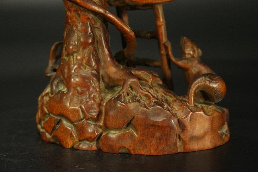 中国美術 高揚木 刻 葡萄栗鼠 置物 高7.7cm(HA383)