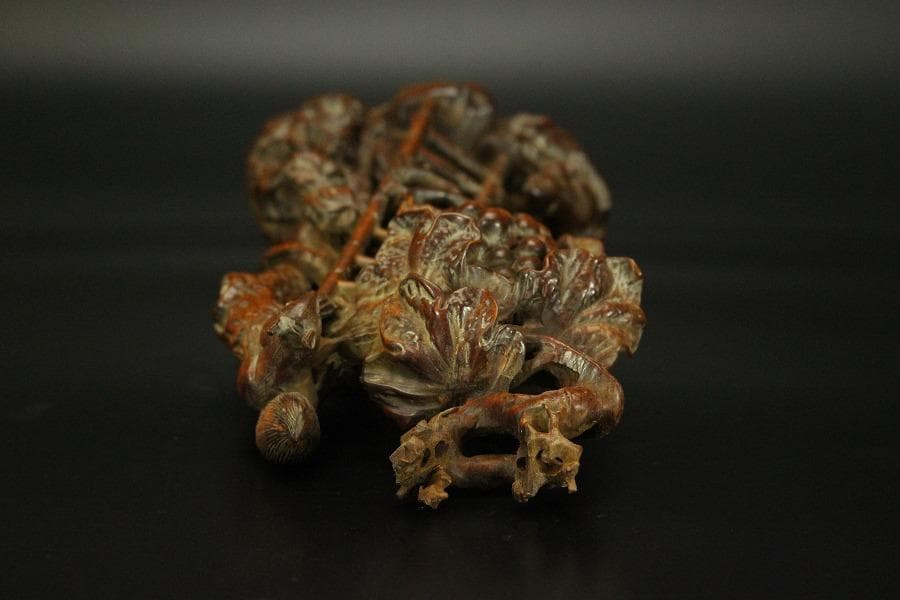 中国美術 高揚木 刻 葡萄栗鼠 置物 高7.7cm(HA383)