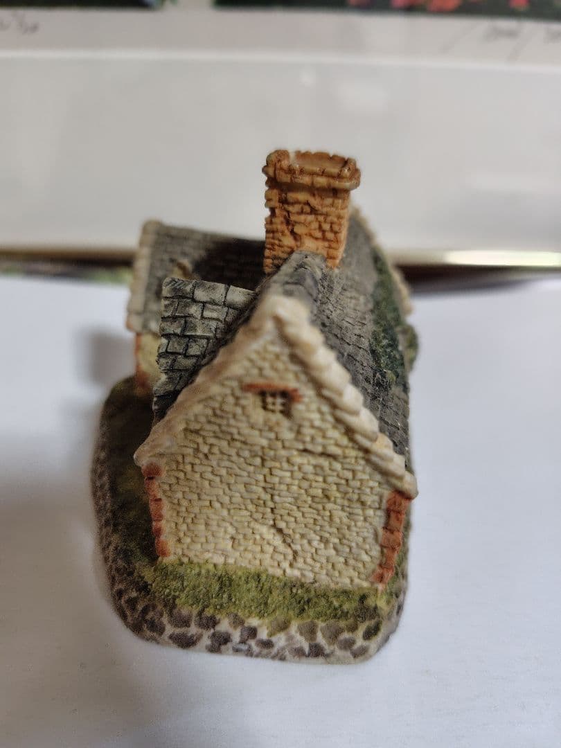 ★英国・リリパットレーン素敵な伝統の石造り家屋 細美な風合い屋根瓦・石積壁