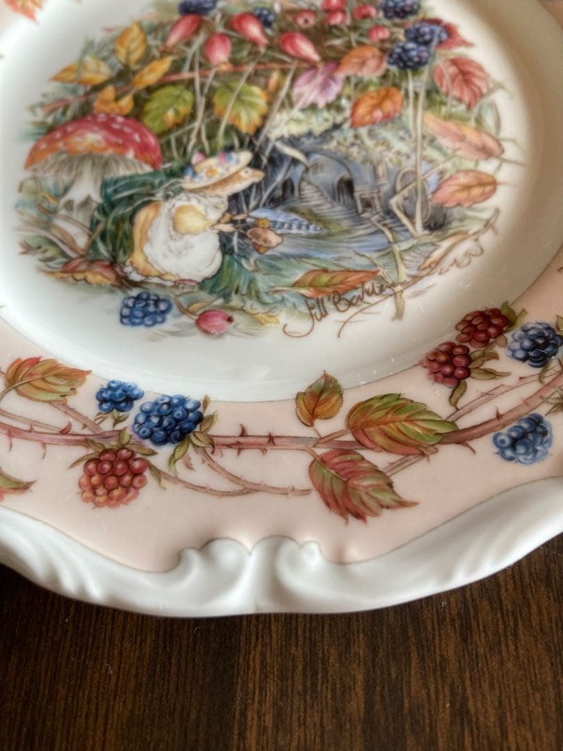 ロイヤルダルトン ブランブリーヘッジ 2枚セット - メルカリ