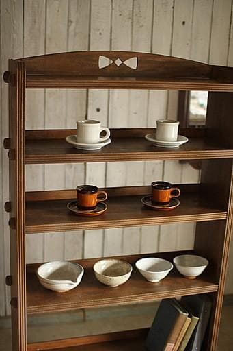 古い木製の収納棚　6段　くさび式本棚　食器棚　オープンラック　古家具　古道具