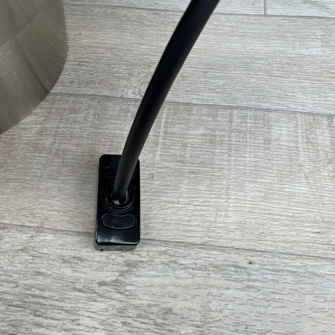 ボーコンセプト　BoConcept　パインコーン ペンダントランプ　サテン仕上げ