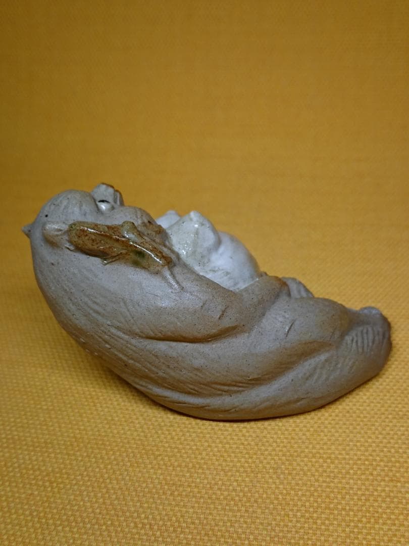 たぬき　陶器　オブジェ　置物　インテリア　工芸品　美術品　A3306