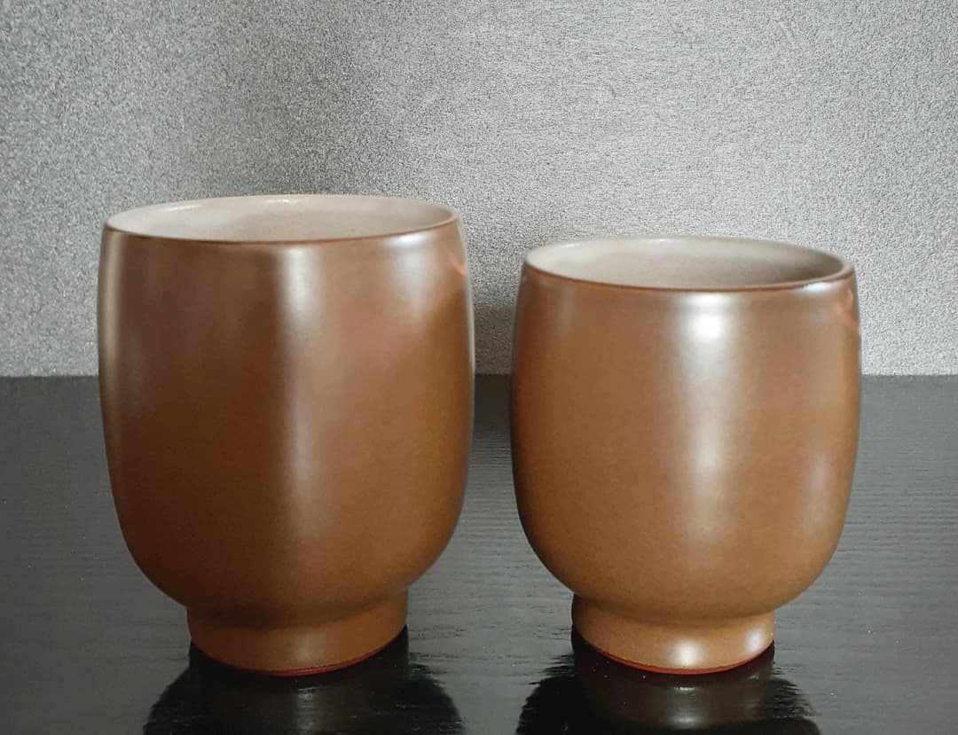 人間国宝 佐渡 無名異焼 【五代伊藤赤水】造 湯呑茶碗 大小 夫婦湯呑