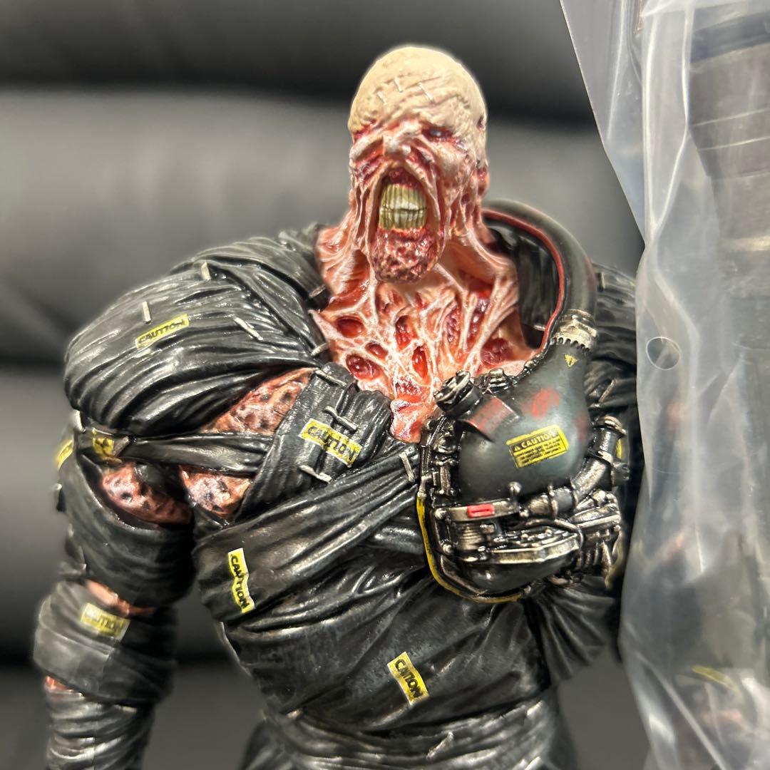 numskull バイオハザード ネメシス フィギュア スタチュー ナムスカル