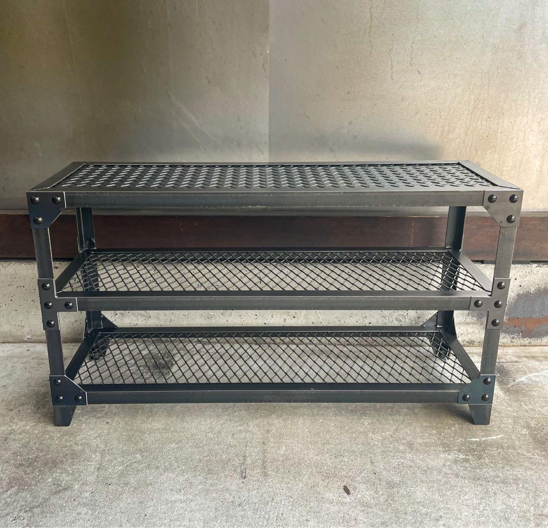 リベット３段ラック［Ver.縞板］植物棚　アイアン家具　ベンチ　アイアンラック