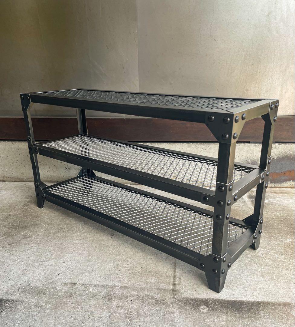 リベット３段ラック［Ver.縞板］植物棚　アイアン家具　ベンチ　アイアンラック