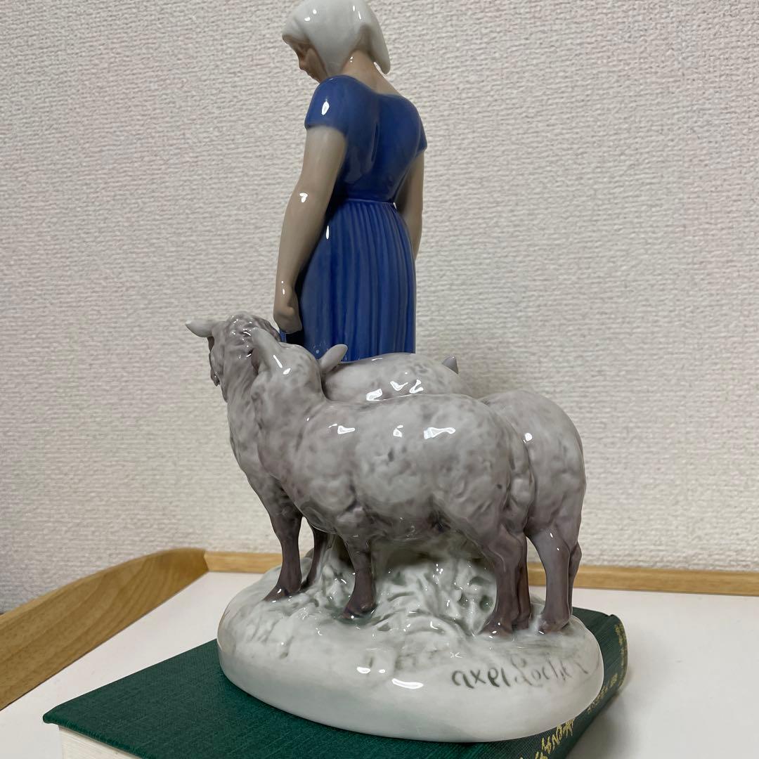 ＊女性と３頭の羊＊高さ２７cm・Ｂ＆Ｇ． ・希少・