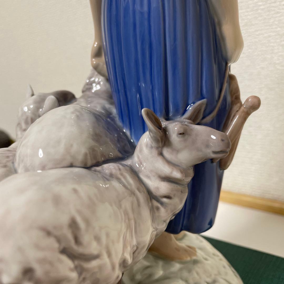 ＊女性と３頭の羊＊高さ２７cm・Ｂ＆Ｇ． ・希少・