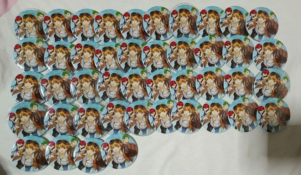 すとぷり　るぅと　缶バッチ　僕と君の秘密基地　るとわん　等身