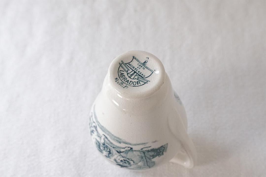 フランスアンティーク　クレイユモントロー　小さな　ピシェ　猫　 H7.9cm