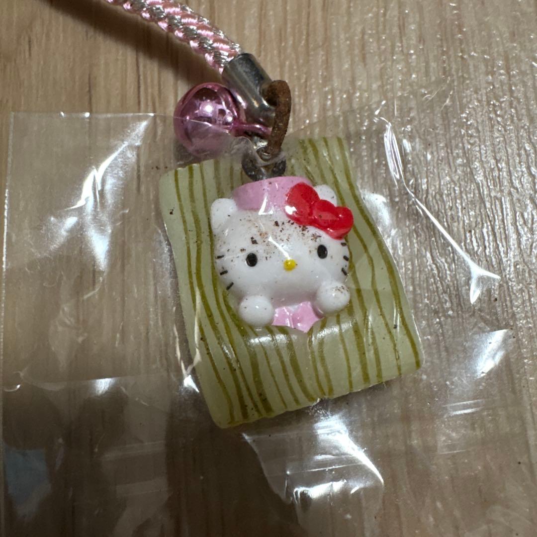 ご当地キティ 根付ストラップ 福井 とろろこんぶ - メルカリ