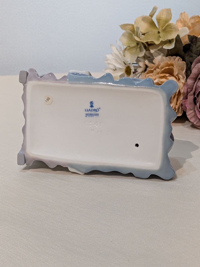 リヤドロ　僕とおねんね　綺麗　男の子　犬　ブルー　睡眠　ビーグル