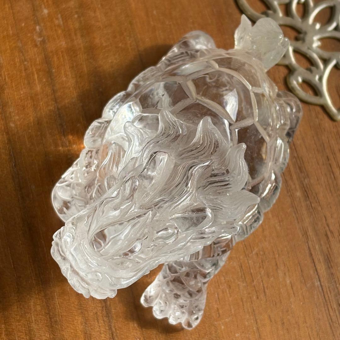 高品質 ブラジル産の天然水晶で彫られた龍亀（ロングイ） 置物197g