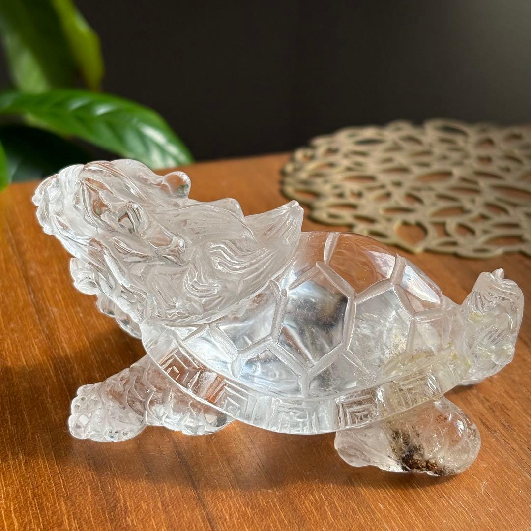 高品質 ブラジル産の天然水晶で彫られた龍亀（ロングイ） 置物197g