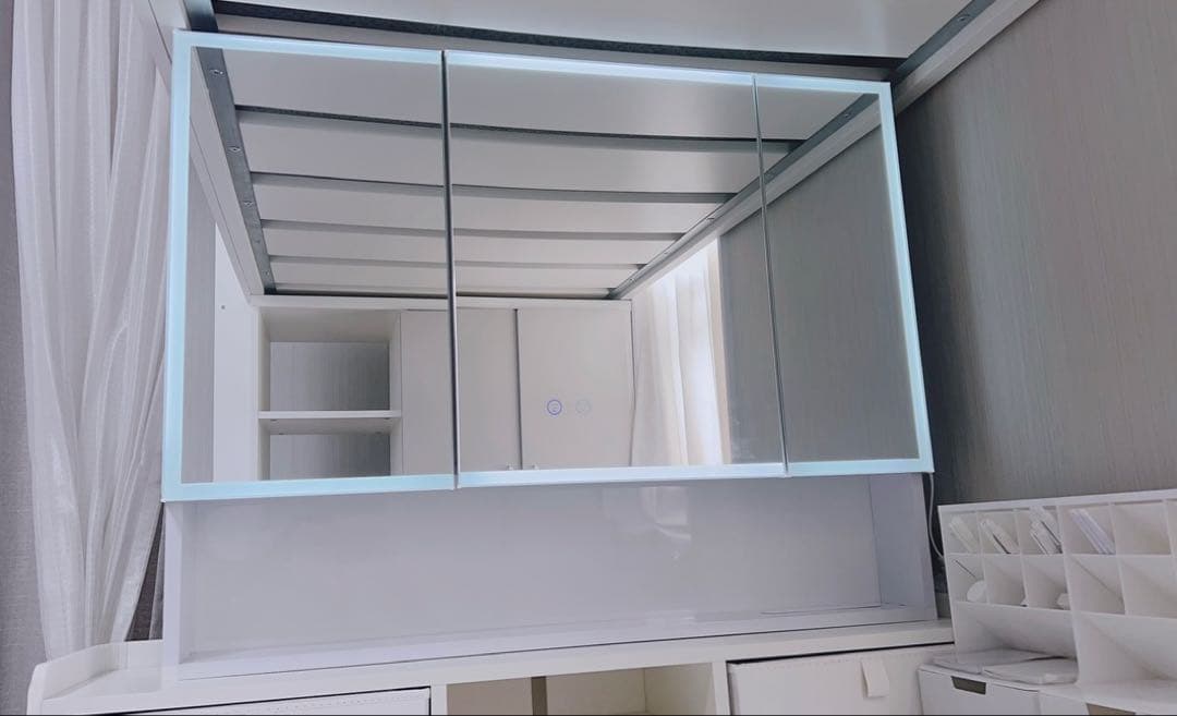 LED ミラーキャビネット　ホワイト