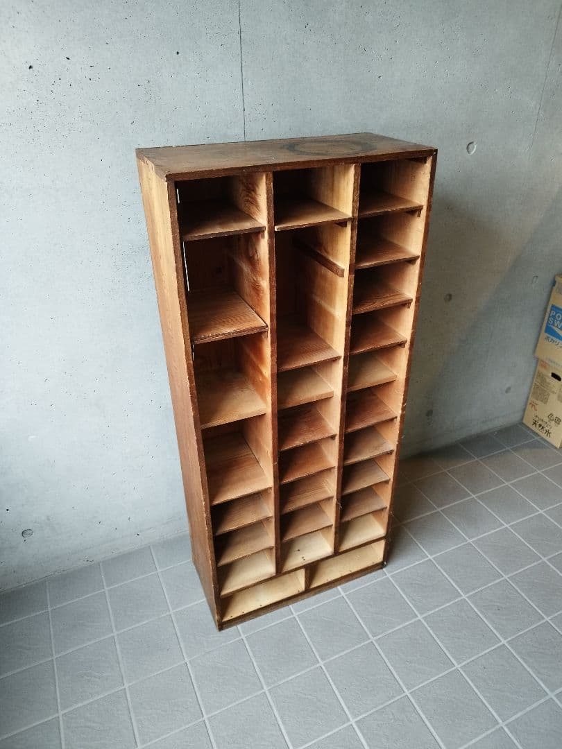 アンティーク　升目　棚　昭和　レトロ