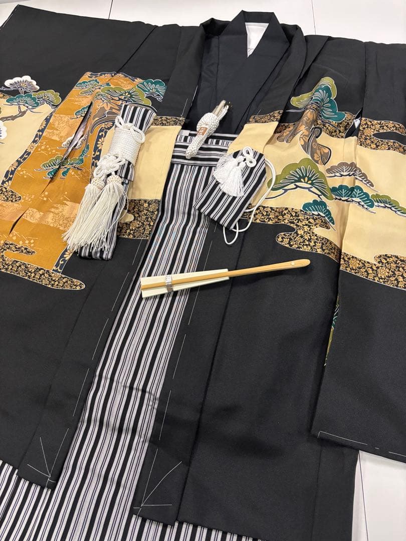 七五三　5歳男の子袴セット　黒系　袴丈長め　鷹　お城　日本製　新品