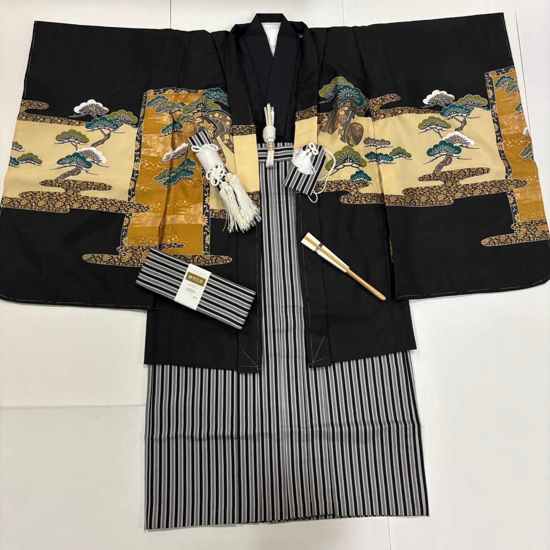 七五三　5歳男の子袴セット　黒系　袴丈長め　鷹　お城　日本製　新品