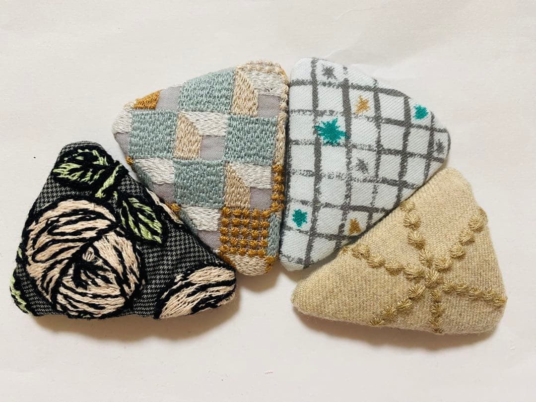 春のハッピーセット 08 ハンドメイド ミナペルホネン パッチンピン