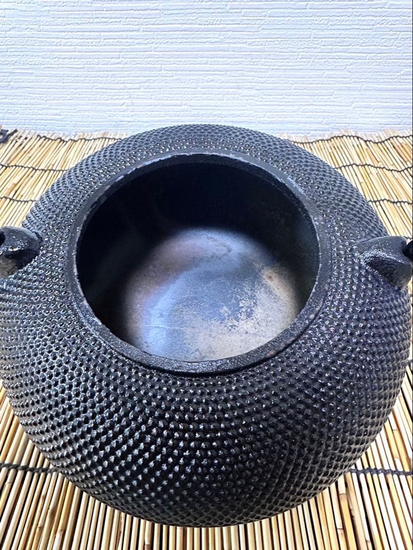 USED品 南部雲南堂鍋元造 15型丸平形アラレ 鉄瓶 南部鉄瓶 南部