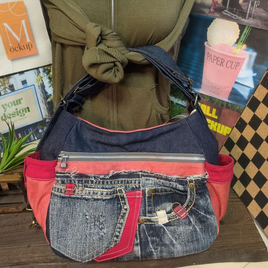 デニムリメイクバッグ　4way 　リメイクデニム　リュック　トート　ショルダー
